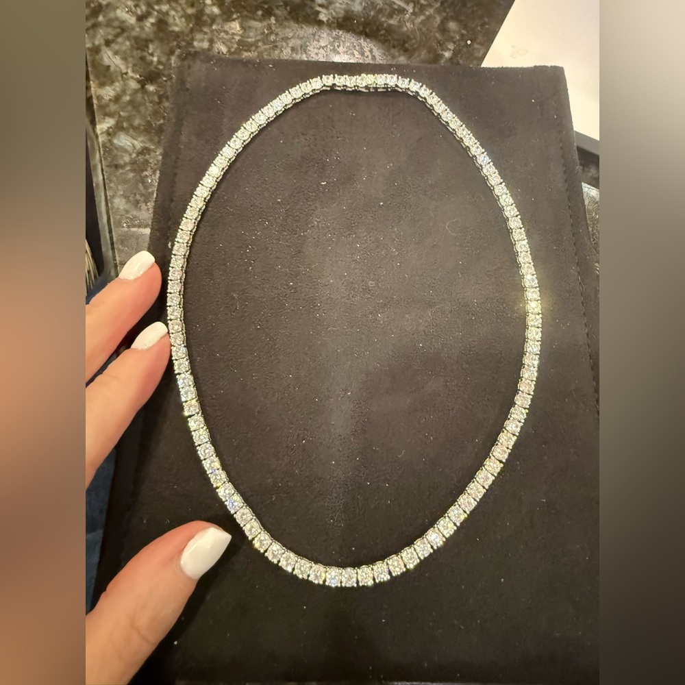 Tennis Necklsce, Stunning CZs, Sterling Silver substantial piece